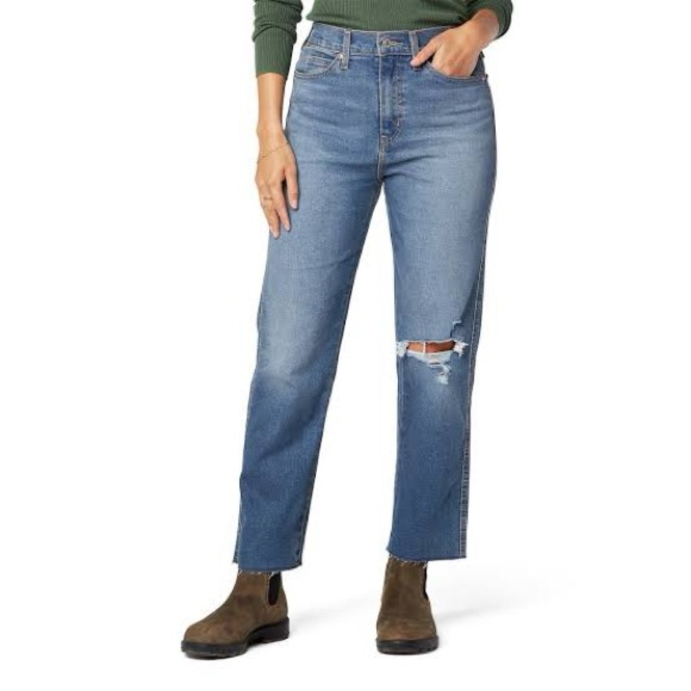 Levi’s heritage high rise straight with distressed knee jeans
